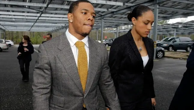 "Debo ser fuerte por mi esposa": Ray Rice