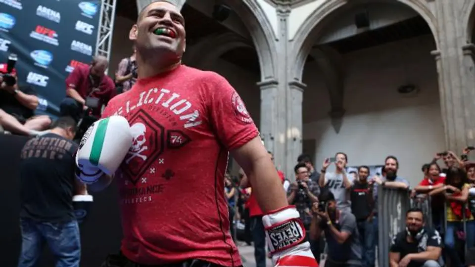 Werdum revela que Caín le negó el saludo