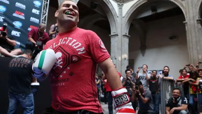 Werdum revela que Caín le negó el saludo