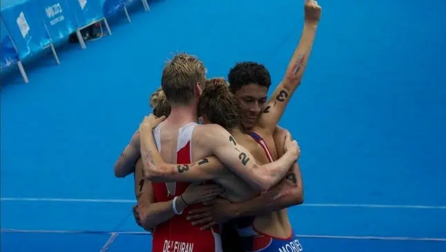 'Euorpa I', oro en Triatlón por Relevos en Nanjing