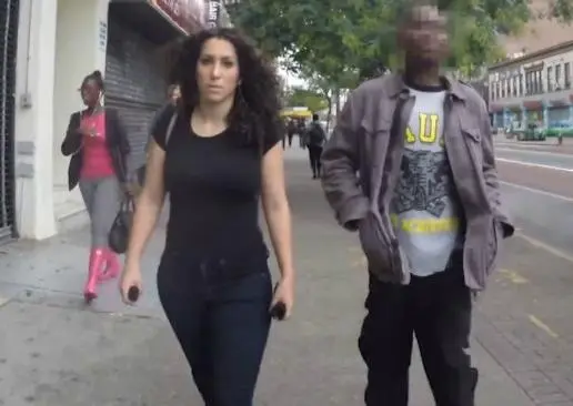 Mujer graba acoso callejero en Nueva York
