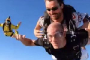 Zidane y sus hijos saltan en paracaídas