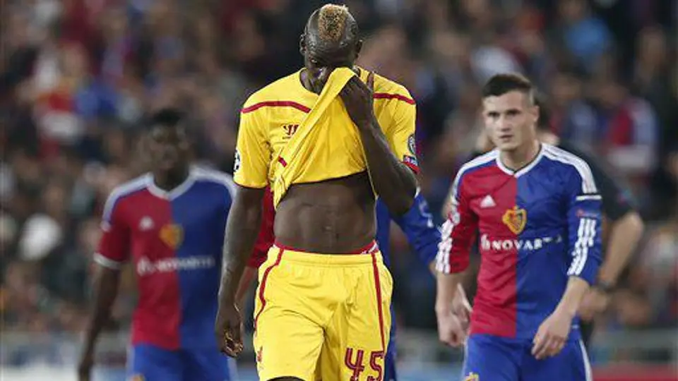 'Si tuviera sexo antes de un partido no podría jugar': Balotelli