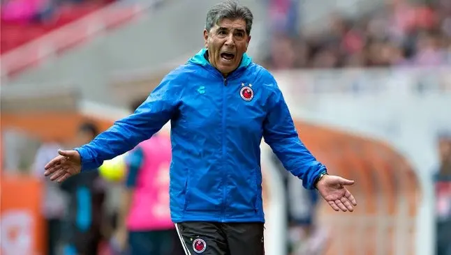 Carlos Reinoso como entrenador de Tiburones Rojos de Veracruz| MEXSPORT