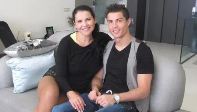 Hermana de Cristiano 'explota' por meme