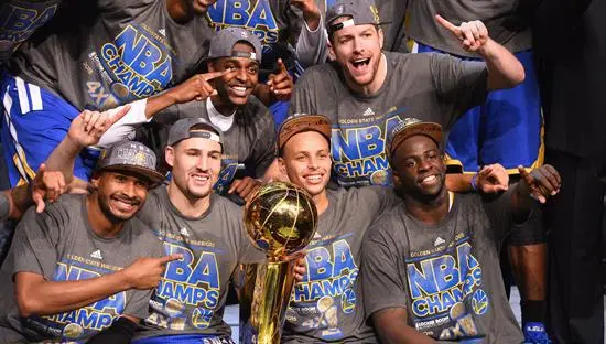 Curry, en tres años le da nuevo brillo a Golden State