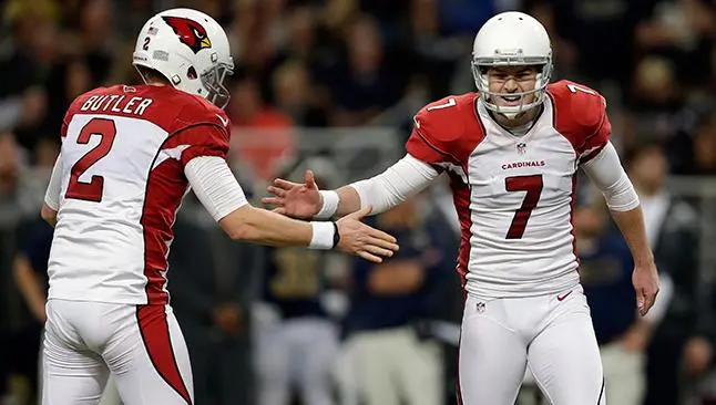Arizona gana sin touchdowns y se acerca a playoffs