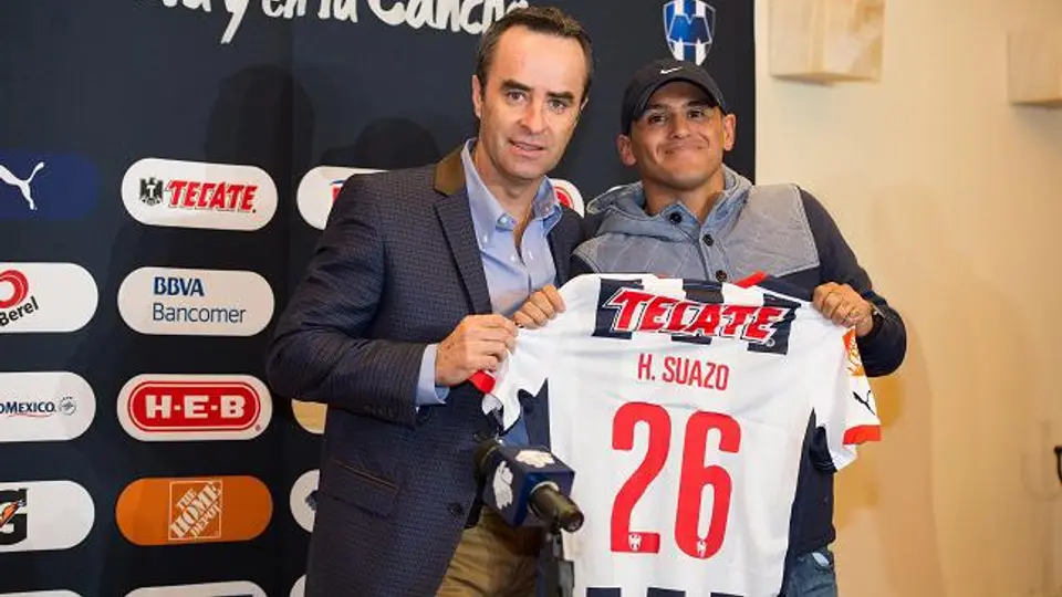 Chupete Suazo se despide de Rayados