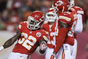 Kansas City consigue apretada victoria sobre Bengalíes