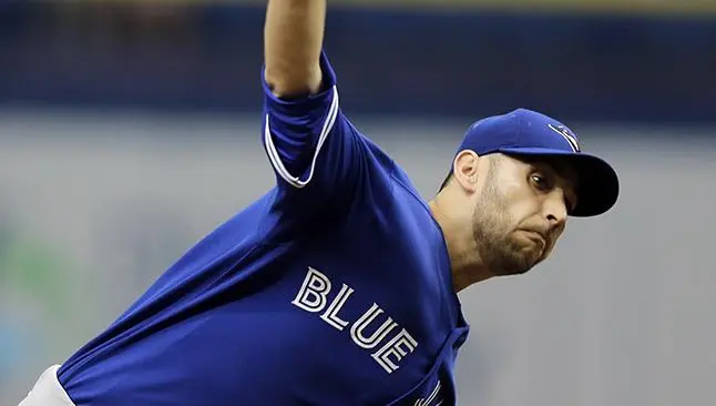 Marco Estrada se queda al borde del juego perfecto