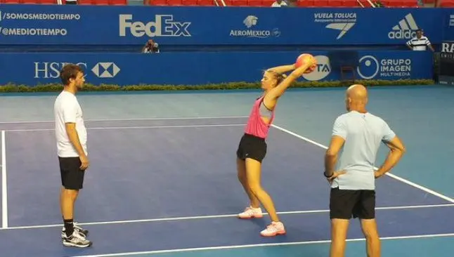 Maria Sharapova llega a Acapulco y entrena para el AMT