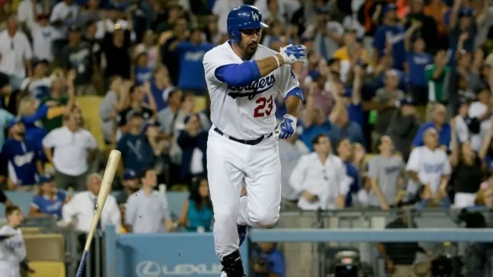 Adrián González rompe sequía de cuadrangulares