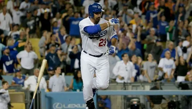 Adrián González rompe sequía de cuadrangulares