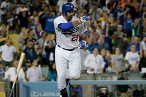 Adrián González rompe sequía de cuadrangulares