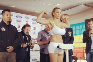 Jordan Craver pierde el 'duelo de silicona'