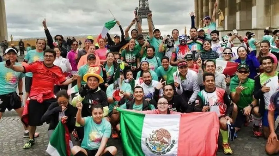 Más de 150 mexicanos participan en Maratón de París