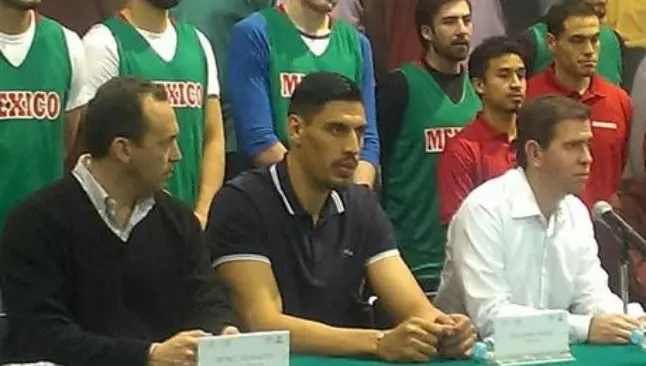 'Nunca me he quitado el jersey de México': Gustavo Ayón