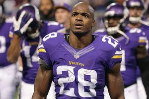 Vikingos, con toda la esperanza en Adrian Peterson