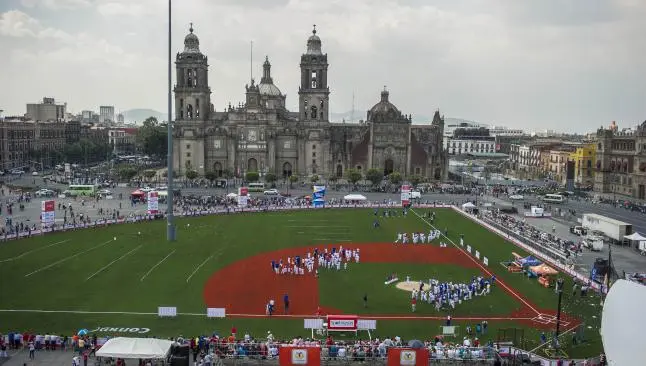 HR Derby celebra 90 años de beisbol en el Zócalo