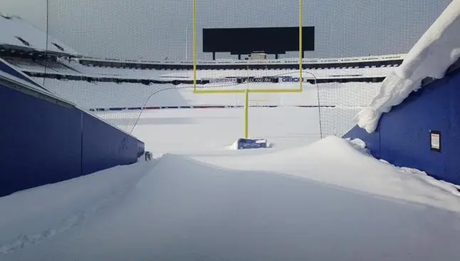 Bills pide ayuda para quitar nieve de su estadio