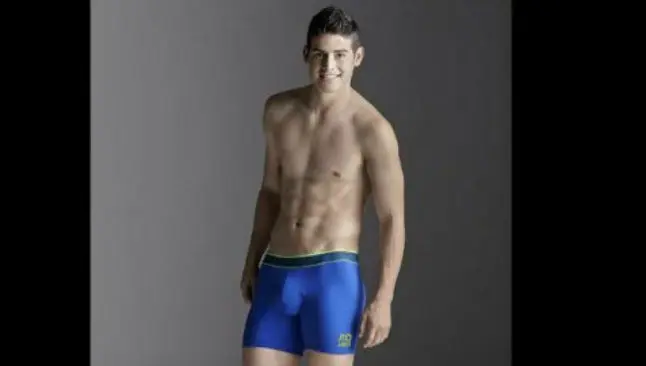 James Rodríguez, de futbolista a modelo de ropa interior