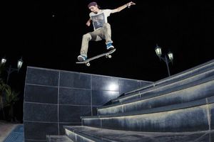 Eniz Fazliov y compañía exploran Omán sobre sus tablas