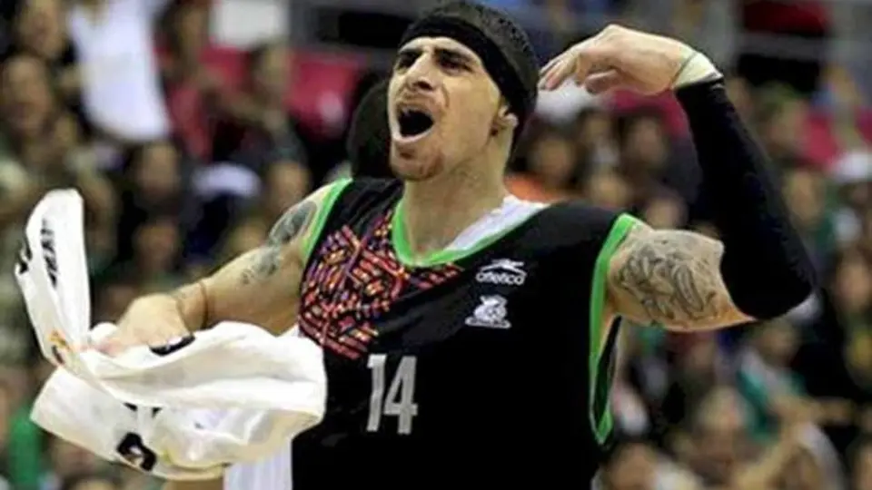 Lorenzo Mata causa baja del Tri de basquetbol