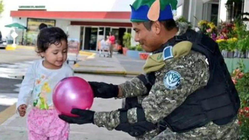 Duendes se encargan de la seguridad en Veracruz