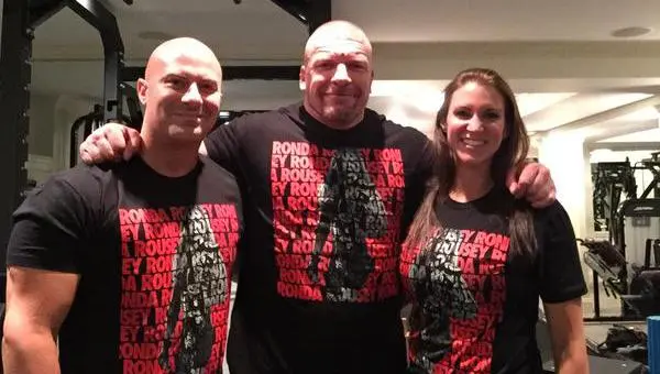 'La Autoridad' le muestra su apoyo a Ronda Rousey