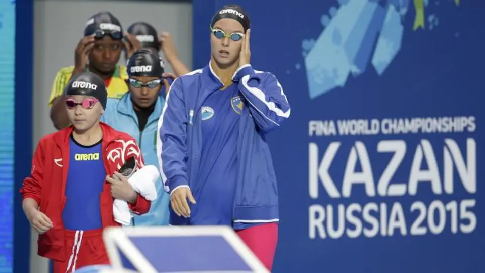 Niña de 10 años debuta en Mundial de Natación