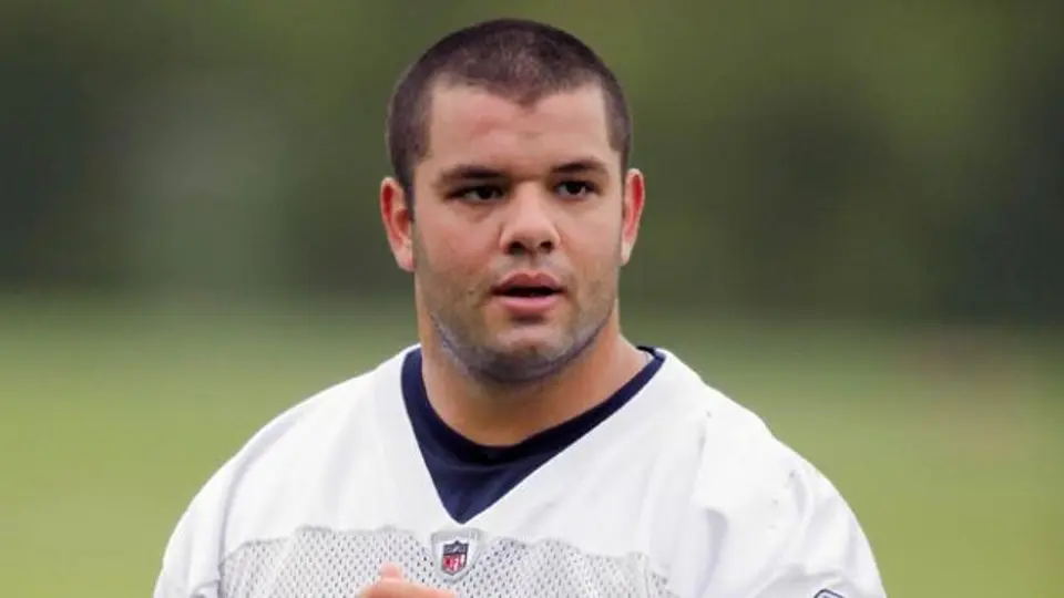 Jacksonville firma a Eric Kettani