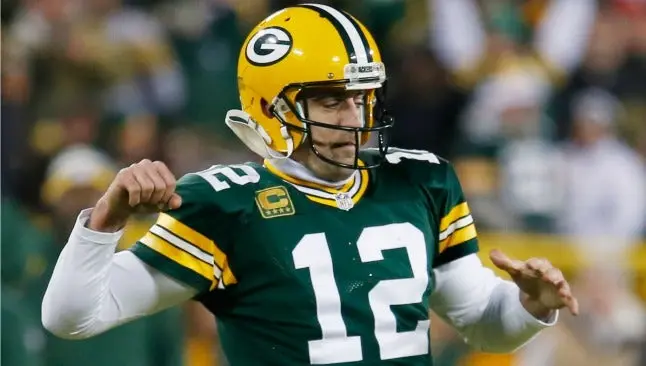 Aaron Rodgers aún no entrena con Empacadores