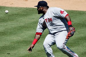 Pablo Sandoval, enviado a la banca por usar Instagram