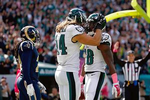 Filadelfia se vale de su defensa para derrotar a Carneros