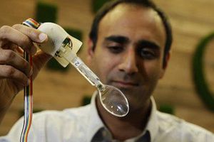 Google lanza una cuchara contra temblores