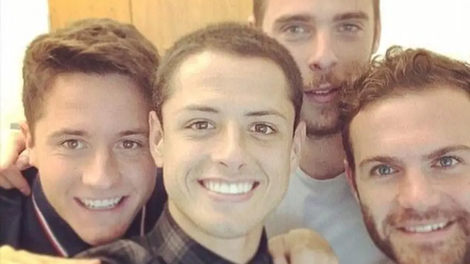 Chicharito celebra el cumpleaños de Ander Herrera