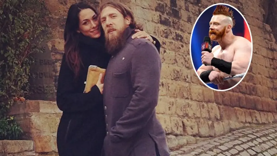 Sheamus encuentra a Daniel Bryan y Brie Bella teniendo sexo