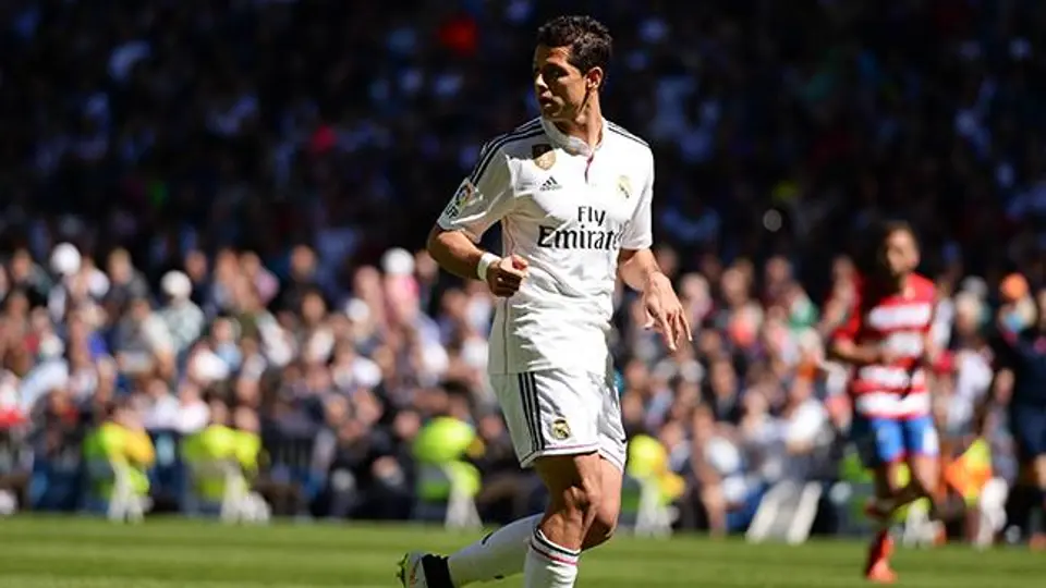 Liverpool se suma a lista de 'novias' del Chicharito