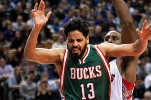 Jorge Gutiérrez firma nuevo contrato con Bucks