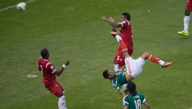 Chilena de Raúl Jiménez contra Panamá | MEXSPORT