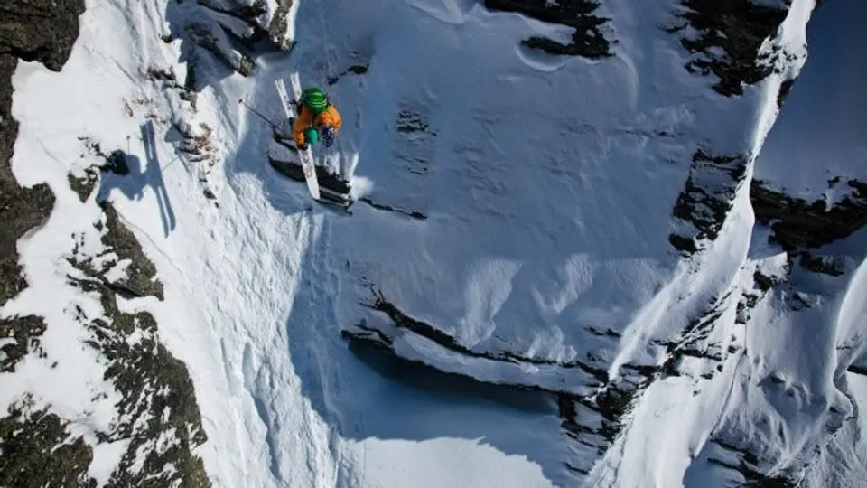 Tero Rempo captura las mejores imágenes sobre la nieve