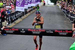 Igor Campos, primer mexicano en ganar maratón Rock 'n' Roll