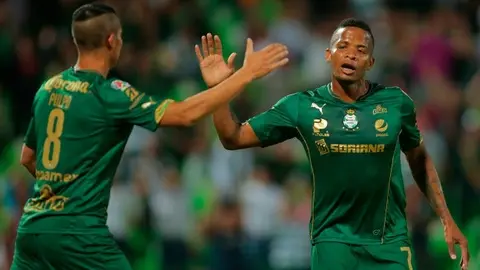 Santos doblega a Chiapas y se mete a zona de Liguilla