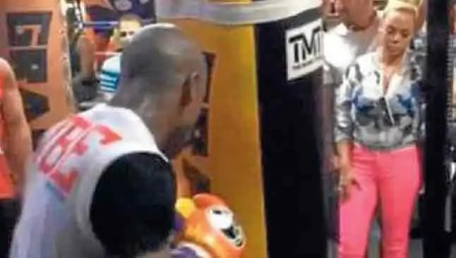Doralie Medina saca 'plus' de Mayweather