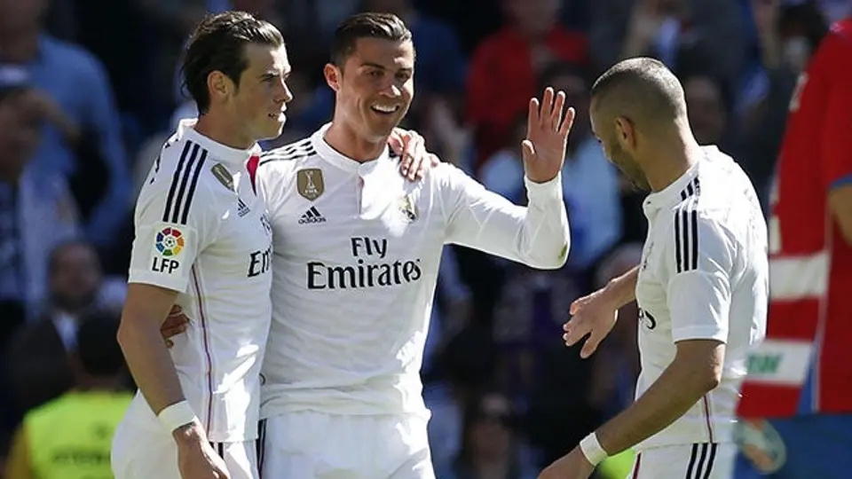 Real Madrid golea sin piedad al Granada