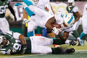 Delfines remonta ante Jets y está en zona de Playoffs