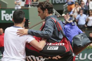 Federer exige mayor seguridad tras invasión de cancha