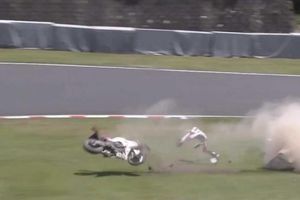 Sorprendete accidente en Moto GP