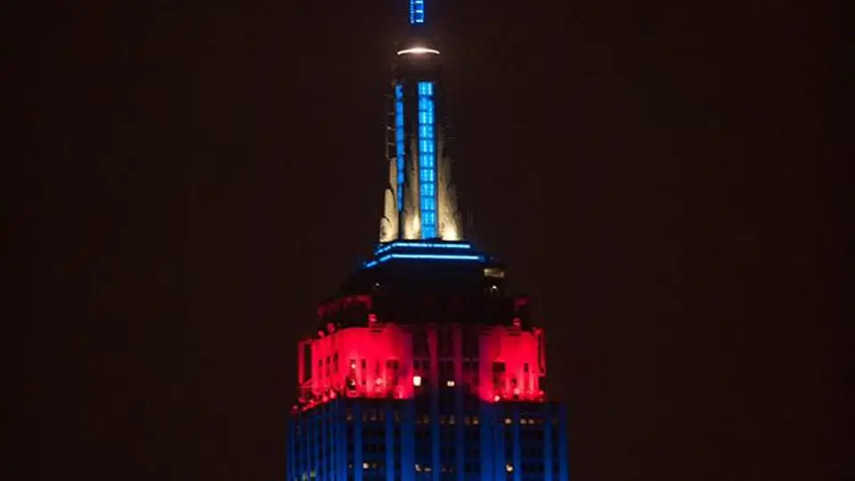 Empire State se pinta' con los colores de Patriotas