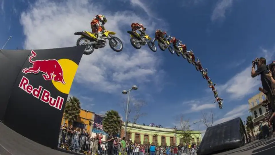 Motociclistas de X-Fighters conquistan' Garibaldi